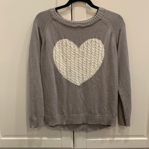 YEMAK Women's Long Sleeve Crewneck Cute Heart Cable Knit Pullover Sweater - Picture 3 of 6